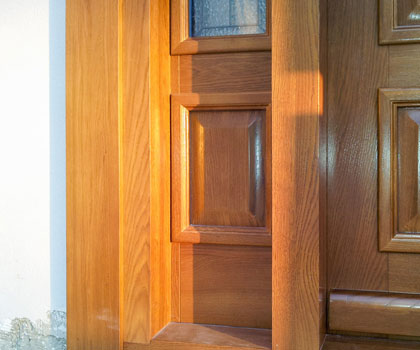 Фрагмент деревянной двери Кейсария